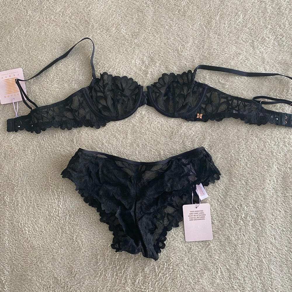 NWTSavage X Fenty Black Lace Set